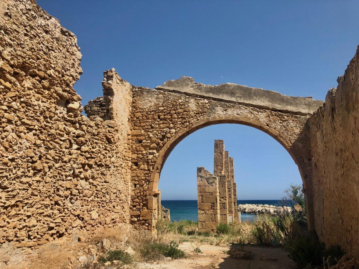 Casa Vacanze Ù Curtigghiu 3 Appartamenti Avola Extérieur photo