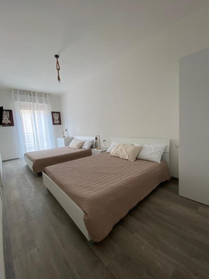 Casa Vacanze Ù Curtigghiu 3 Appartamenti Avola Extérieur photo